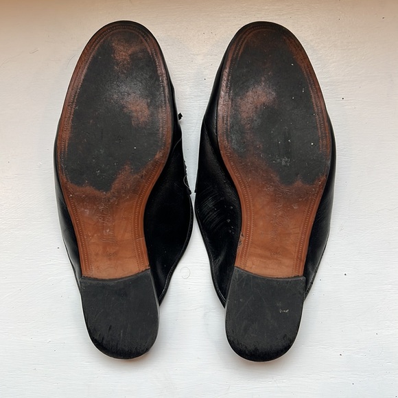 Heavily worn black Sam Eldeman Black Leather loafer mules with tassels - Picture 5 of 5